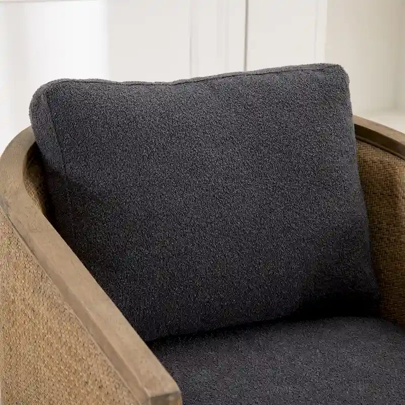 Fauteuil pivotant avec détails en rotin