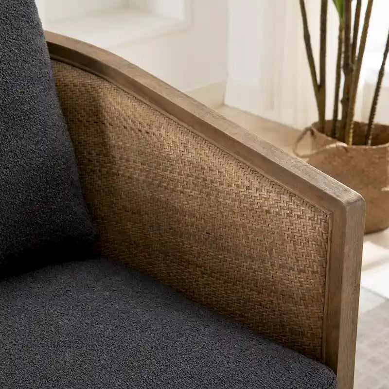 Fauteuil pivotant avec détails en rotin