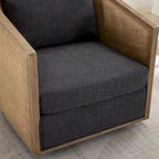 Fauteuil pivotant avec détails en rotin