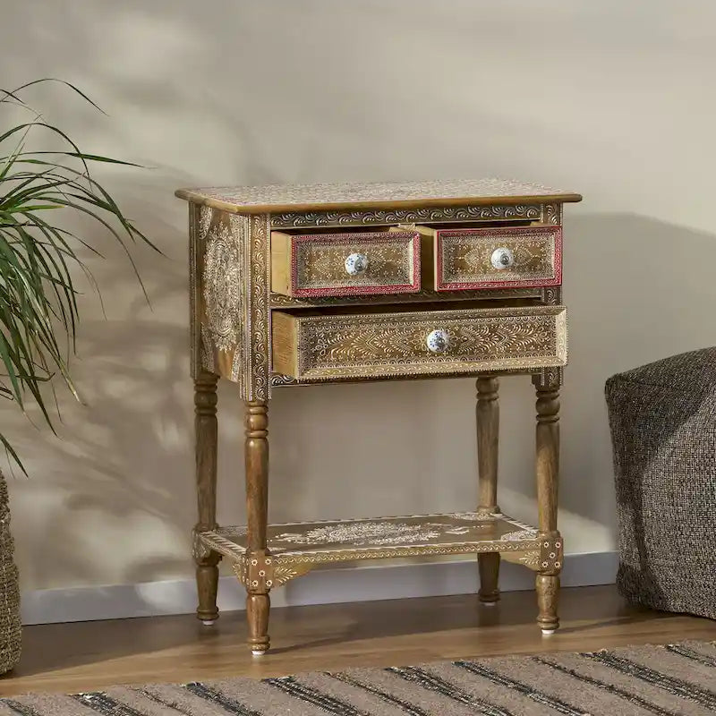 Table d'appoint en bois avec trois tiroirs et étagère inférieure ouverte
