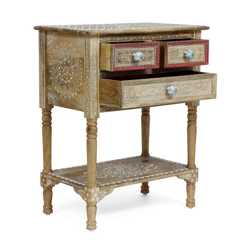 Table d'appoint en bois avec trois tiroirs et étagère inférieure ouverte