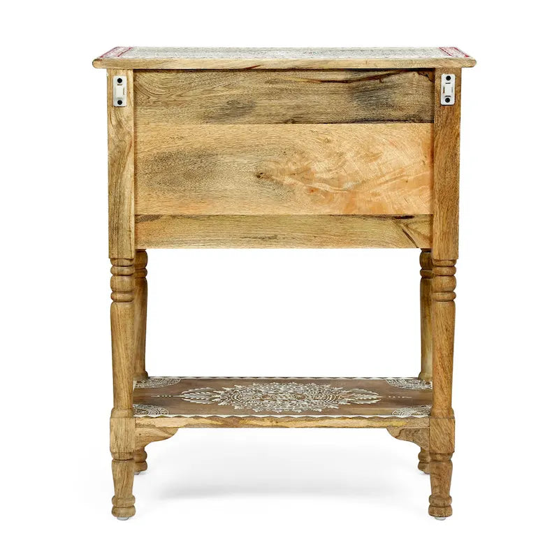 Table d'appoint en bois avec trois tiroirs et étagère inférieure ouverte