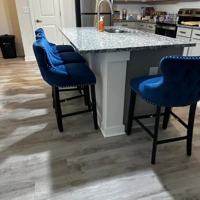 Tabouret de comptoir à dossier haut en velours