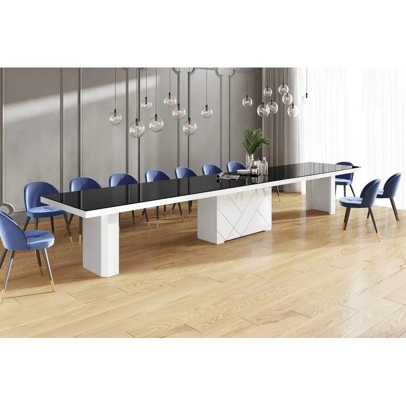 Grande table à manger extensible au fini lustré
