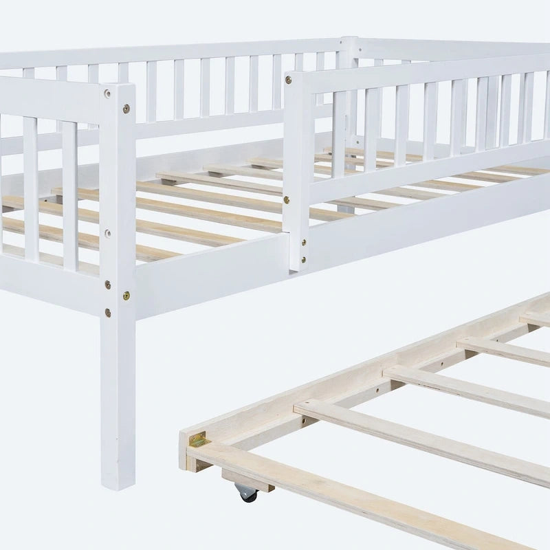 Lit de repos simple en bois avec lit gigogne et barrières de sécurité