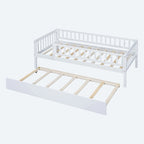 Lit de repos simple en bois avec lit gigogne et barrières de sécurité