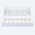 Lit de repos simple en bois avec lit gigogne et barrières de sécurité