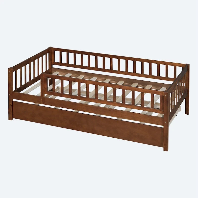 Lit de repos simple en bois avec lit gigogne et barrières de sécurité